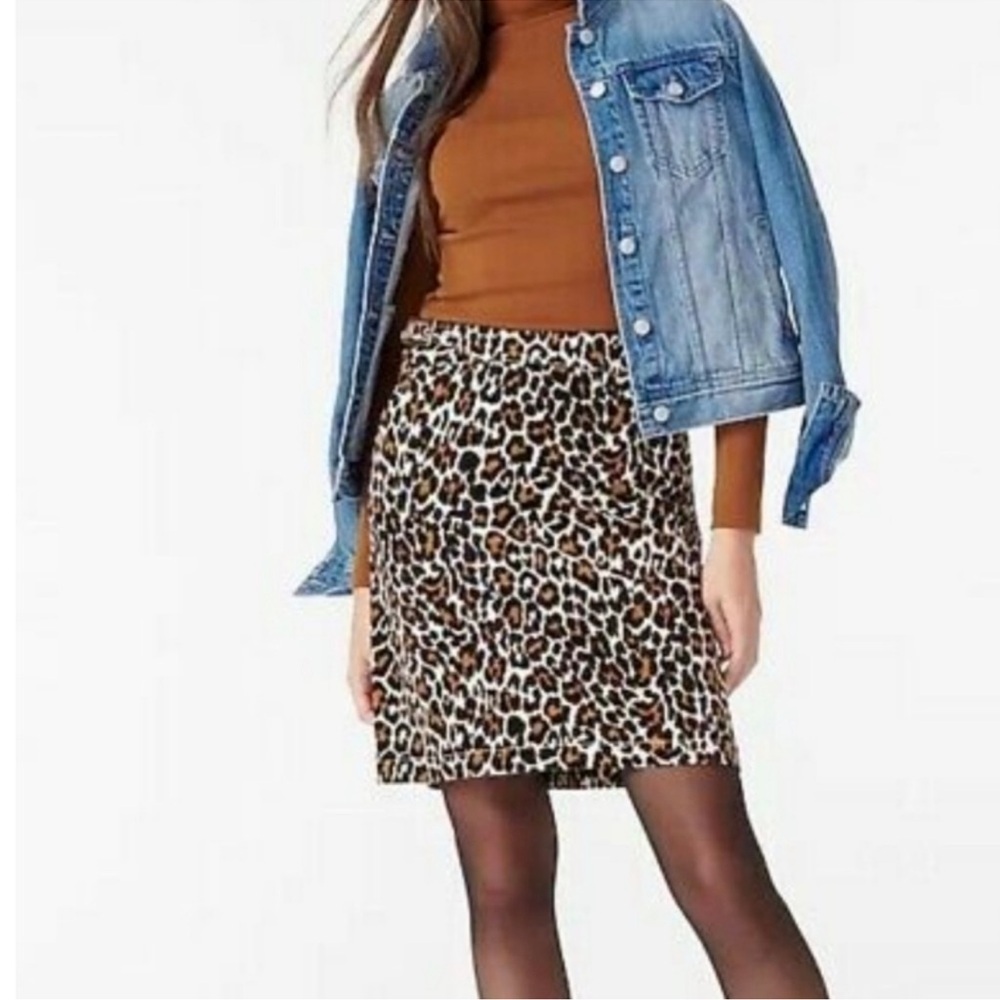 NWT J. Crew Corduroy Animal Print Mini Skirt w/Buckle Size 0 Black/Brown - Picture 3 of 15